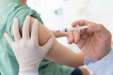Lansia Sudah Bisa Divaksin Booster Setelah 3 Bulan Vaksinasi Primer