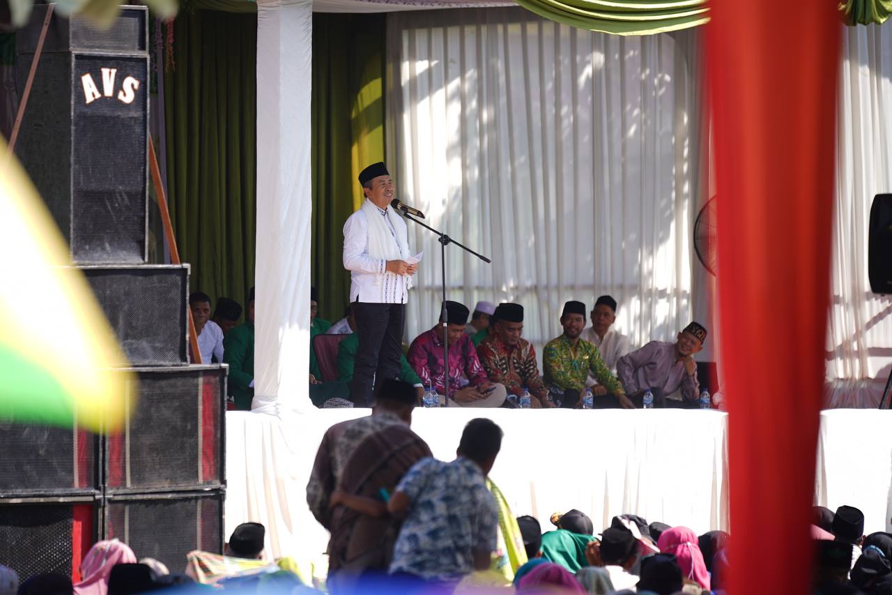 Hadiri Tabligh Akbar, Gubri Terima Sejumlah Aspirasi Masyarakat Singingi Hilir