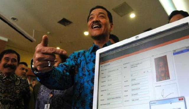 KPK Vs DPR dalam Kisruh Korupsi E-KTP