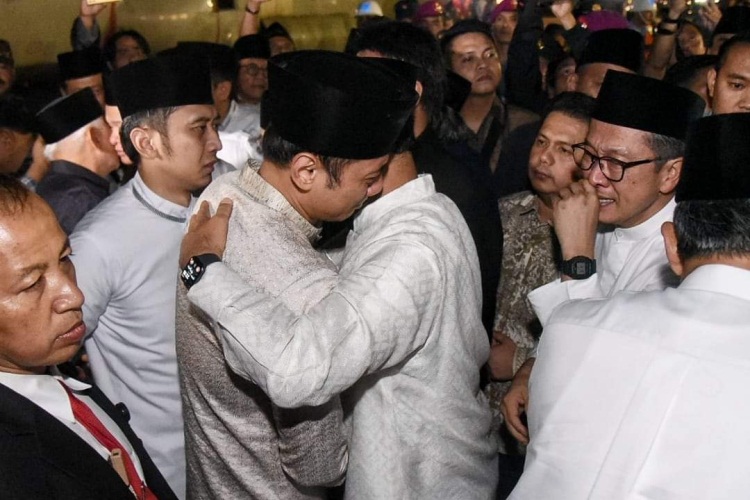 Jenazah Ani Yudhoyono Tiba di Rumah Duka Pukul 23.06 WIB