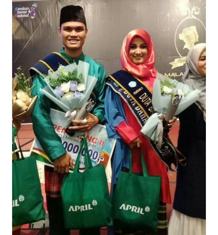 Sikin Nuratika, Mahasiswi FKIP Unilak Raih Juara 2 Duta Bahasa Riau 2019