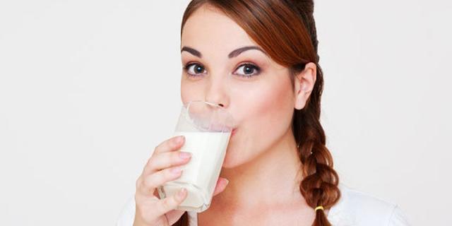 9 Manfaat Sehat Minum Susu Dicampur Dengan Bawang Putih