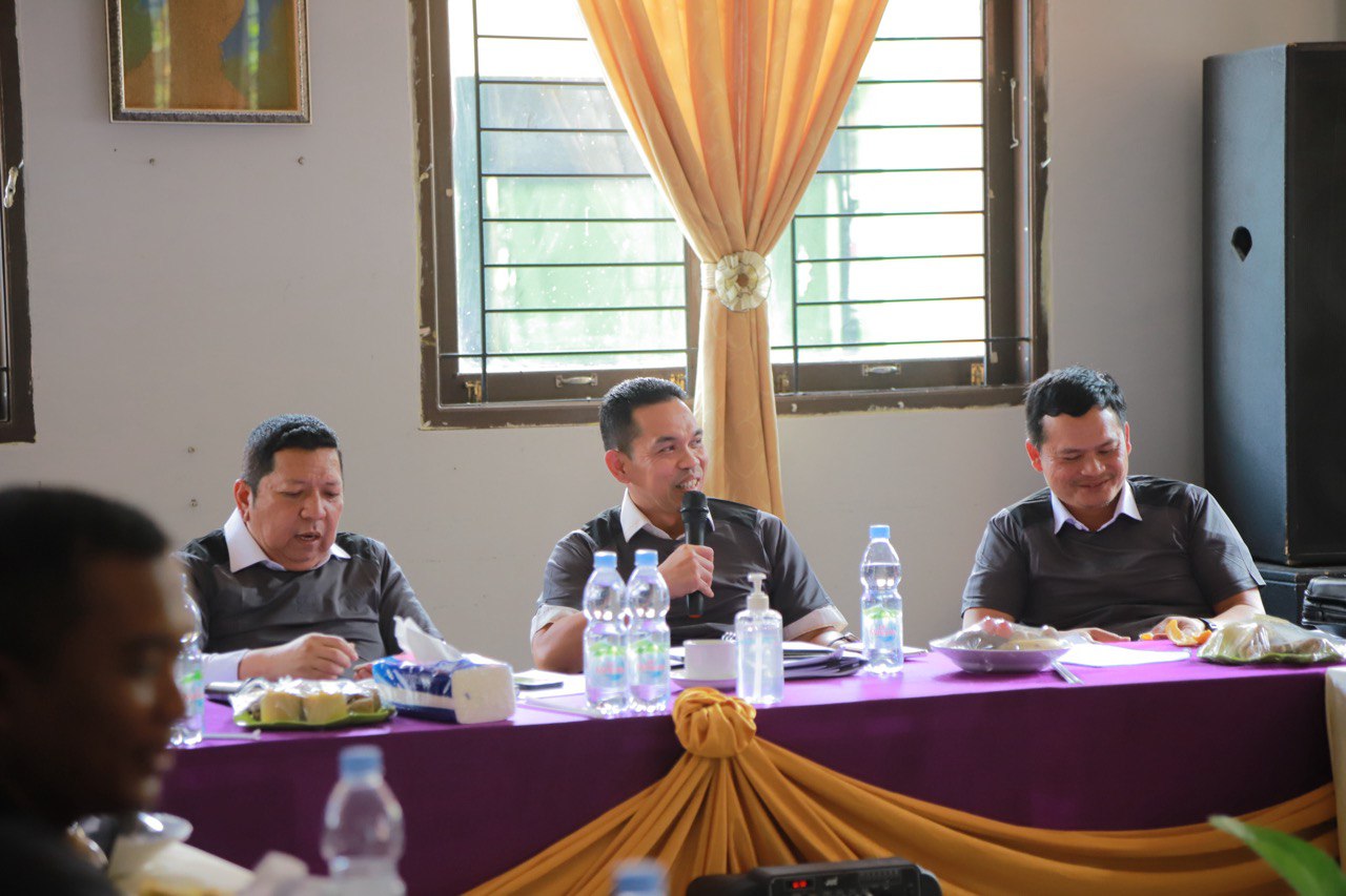 Kadispora Riau Erisman Yahya Rapat Tata Kelola SKO