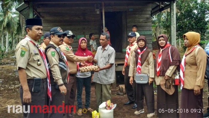 Kwaran Pramuka Keritang Laksanakan Kegiatan Peduli dan Bakti Sosial
