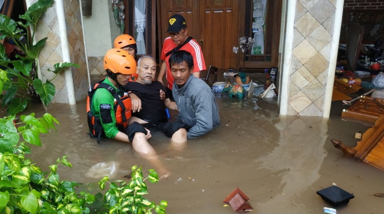 Update Terbaru Pengungsi Banjir Jabodetabek dan Jabar