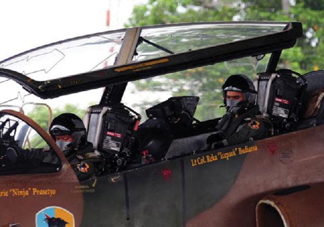 HUT ke-70 TNI AU Diwarnai Atraksi Hawk