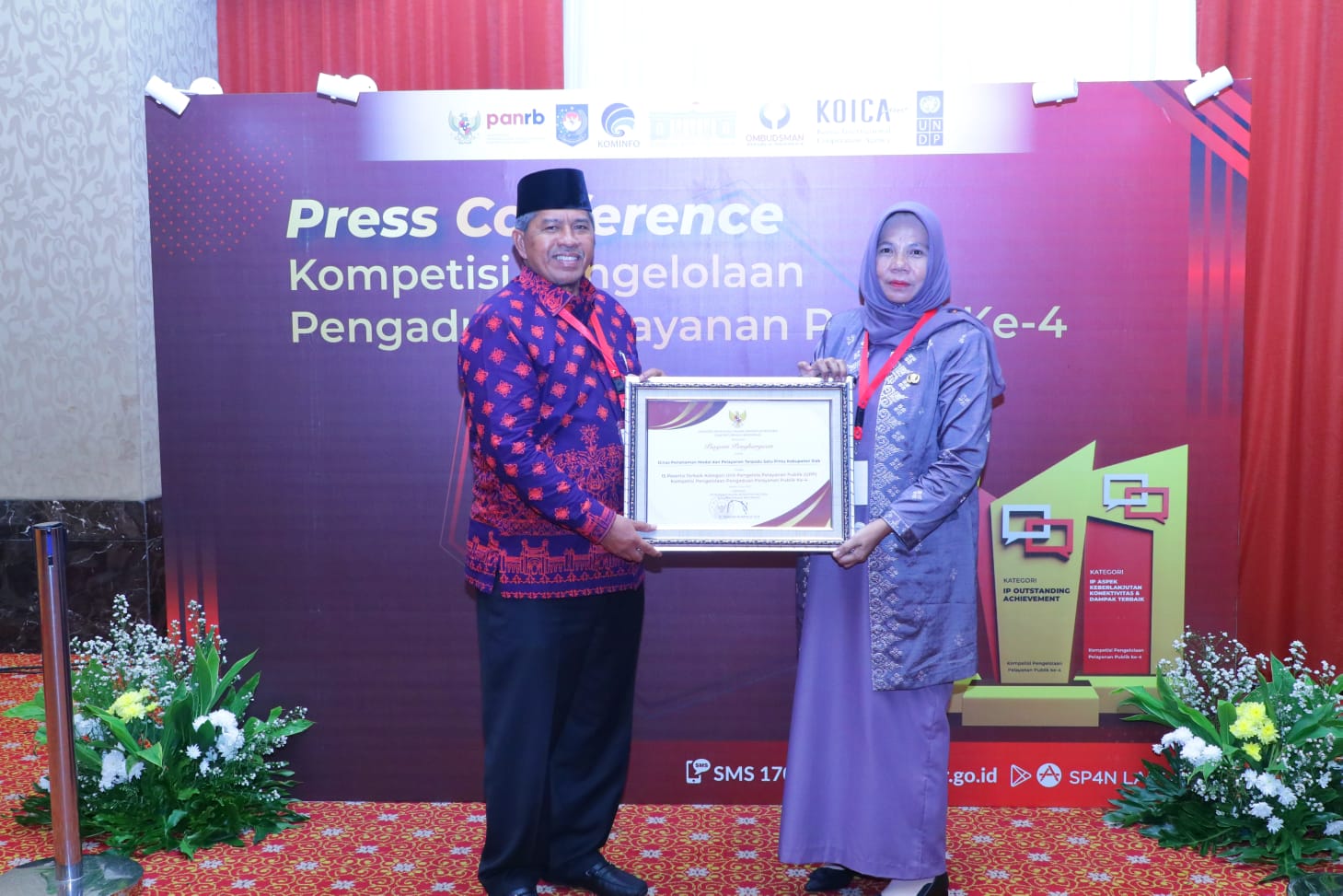 Pelayanan Publik Terbaik se Indonesia, DPMPTSP Siak Dianugerahi Penghargaan