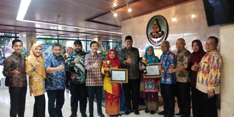 Dua SMP Negeri Siak Raih Adiwiyata Mandiri 2019 dari Kementerian LHK