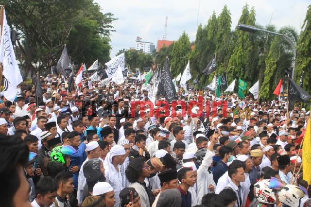 Tak Hanya di Jakarta, Ribuan Umat Islam Juga Unjuk Rasa di Pekanbaru