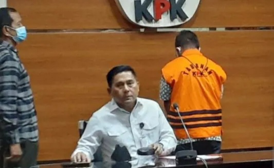 Dugaan Korupsi Proyek Jalan Lingkar Barat Duri, KPK Tahan Victor Sitorus
