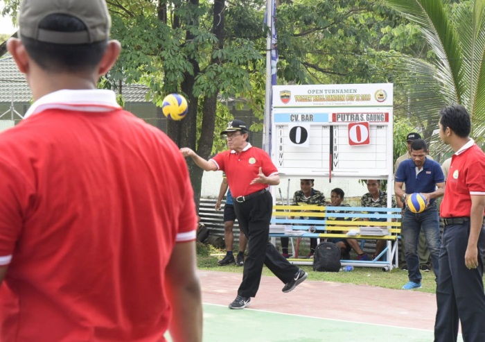 Bupati Inhil Buka Turnamen Volley Ball Dandim Cup II 2018