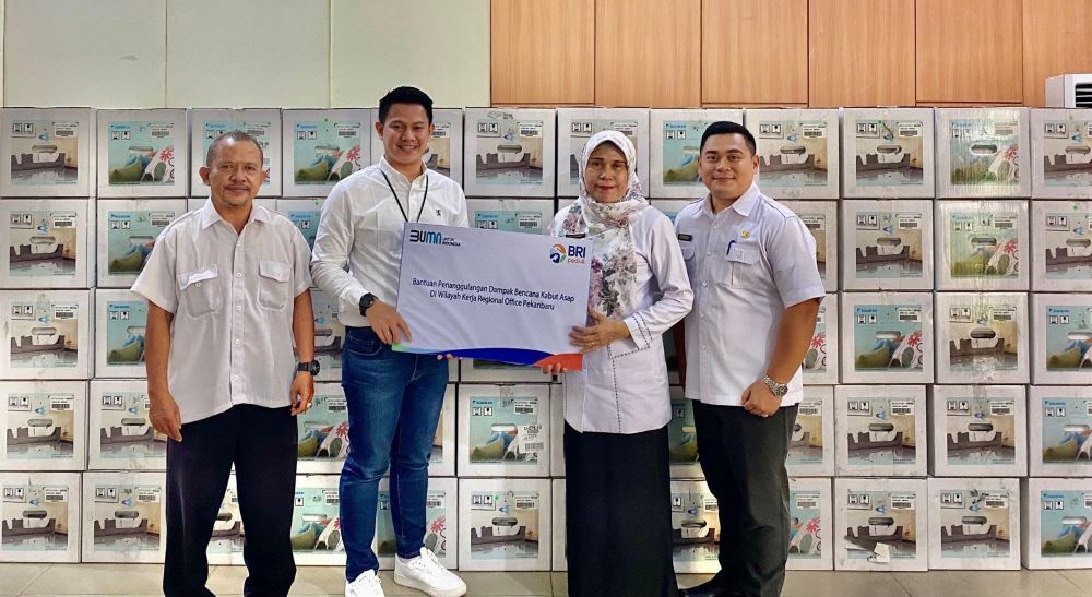 BRI Peduli TJSL, Sumbang 125 Unit Air Purifier untuk Sekolah Terdampak Kabut Asap