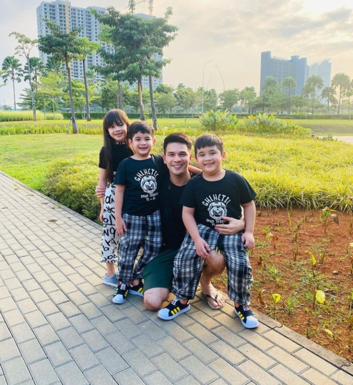 Resmi Bercerai, Dhena Devanka Ucapkan Terima Kasih Kepada Keluarga Jonathan Frizzy