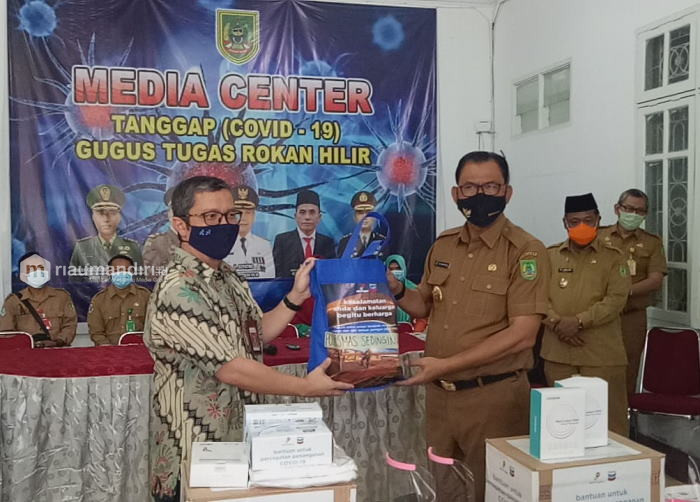 SKK Migas - Chevron Distribusikan Bantuan Covid-19 ke 7 Kabupaten/Kota di Riau