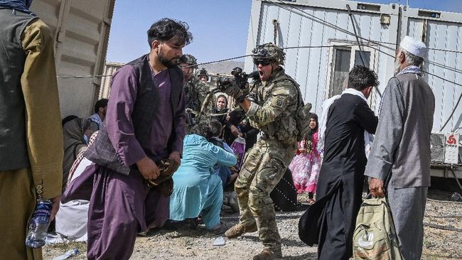 Ledakan Terjadi di Luar Bandara Kabul, Diduga Bom Bunuh Diri