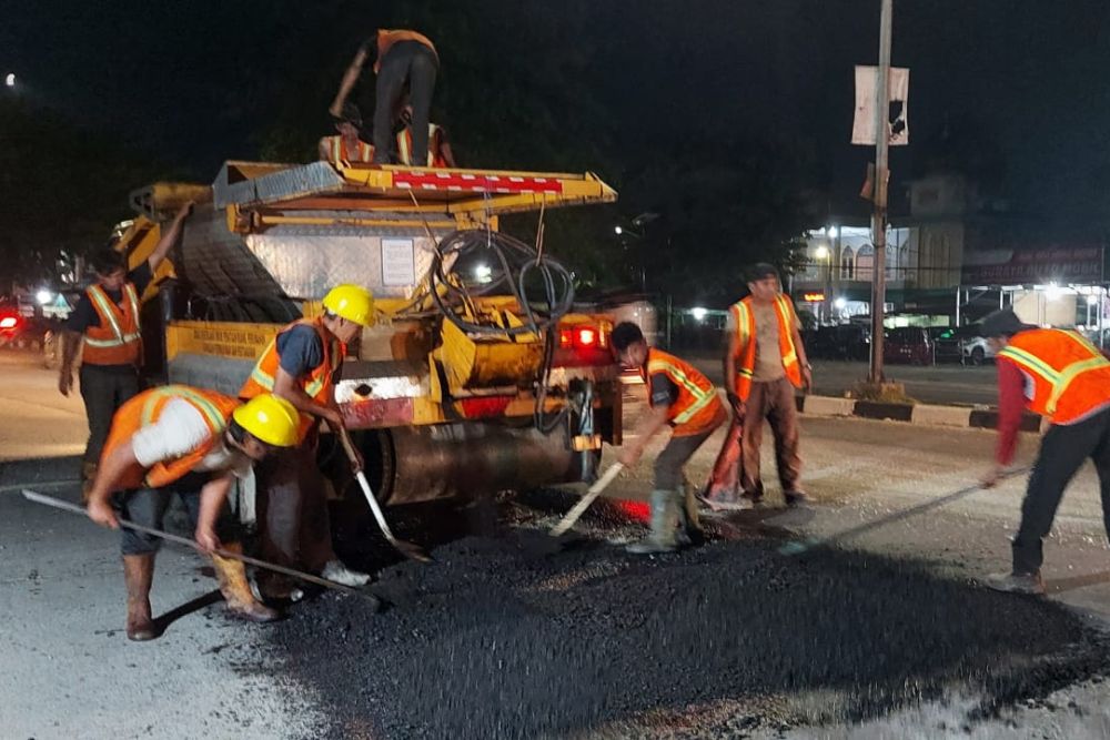 Pemprov Riau Mulai Perbaiki Ruas Jalan Rusak di Pekanbaru