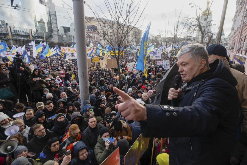 Mantan Presiden Ukraina Petro Nyatakan Berpartisipasi pada Pemilihan 