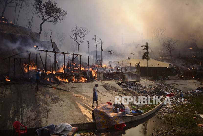 Pengungsi Rohingya Tewas Baku Tembak di Kamp