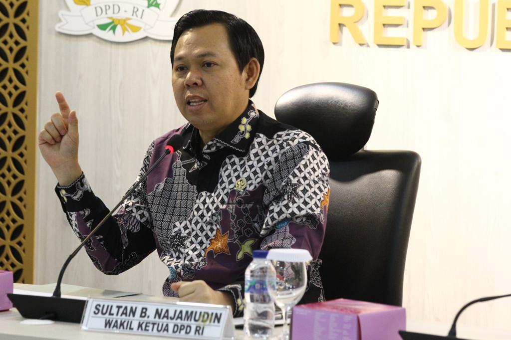 Sultan: Pemerintah Harus Tegas Larang Impor Pakaian Bekas