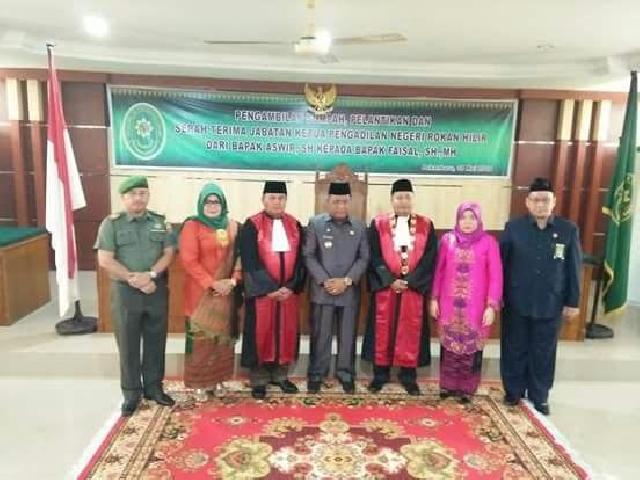 Plt Bupati Rohil Hadiri Pelantikan Ketua PN Rohil di Pekanbaru