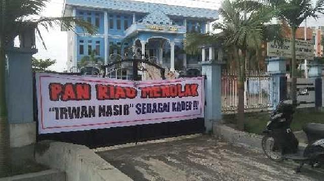 Kader Segel Kantor DPW PAN Riau