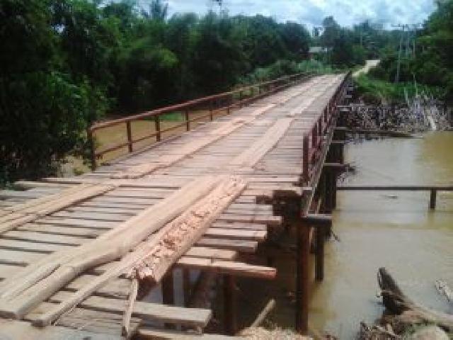 Bangun Jembatan Antar Dusun di Sungai Beringin, Inhu, Rp80 Juta Disiapkan