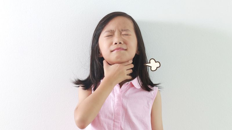 8 Faktor Penyebab Radang Tenggorokan pada Anak 