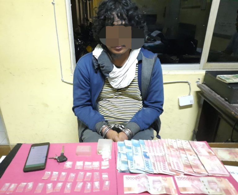 Seorang Mantan Polisi Ditangkap Bersama 25 Paket Sabu di Kuansing