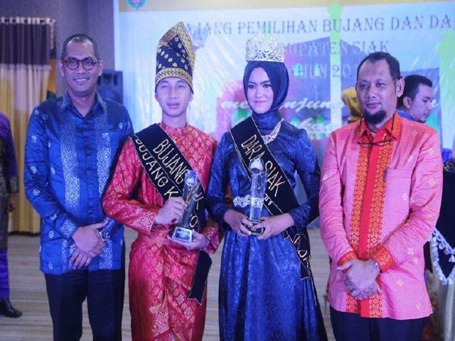 Yonata & Sri Lingga Bujang Dara Siak 2016