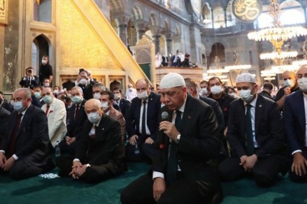 Penantian Selama 86 Tahun Itu Datang, Erdogan Akhirnya Salat Jumat Perdana di Hagia Sophia