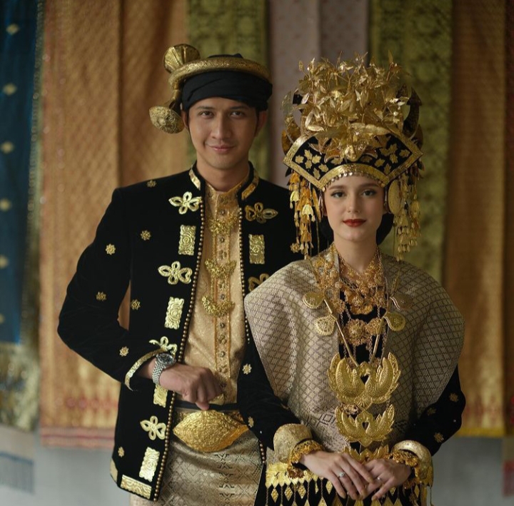 Resepsi Pernikahan Aditya Zoni dan Yasmine Ow Akan Digelar Mei Mendatang