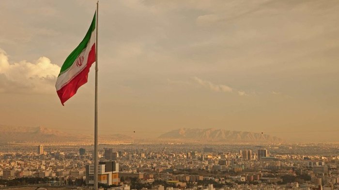 Iran Resmi Larang Penggunaan Teknologi Buatan Israel