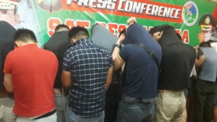 11 Orang Sindikat Pijat Plus-plus Khusus Gay di Medan Diamankan Polisi