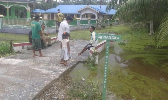 Isran: Banjir di Tuah Indrapura Akibat Kecilnya Gorong-Gorang Warga