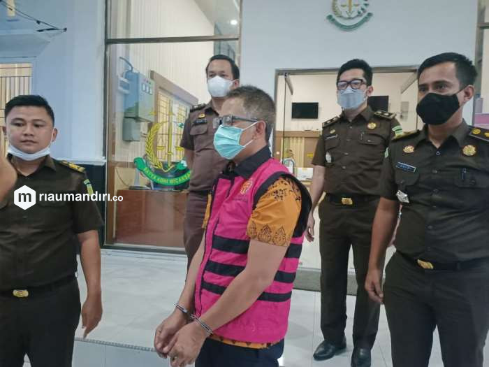 Pejabat Kecamatan Kandis Ditetapkan Tersangka Dugaan Korupsi Rp1,1 M