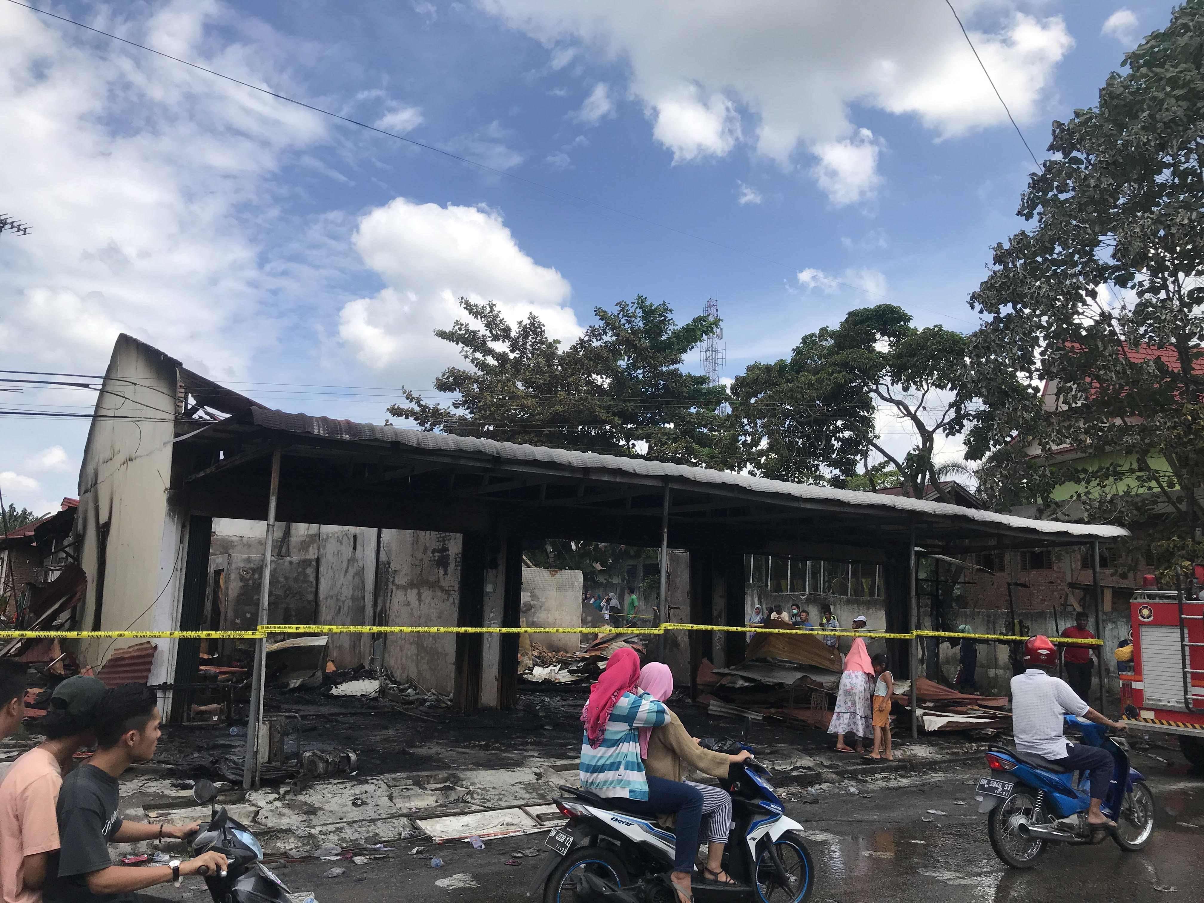 Kebakaran di Perawang Hanguskan 3 Kios dan 4 Rumah Kontrakan