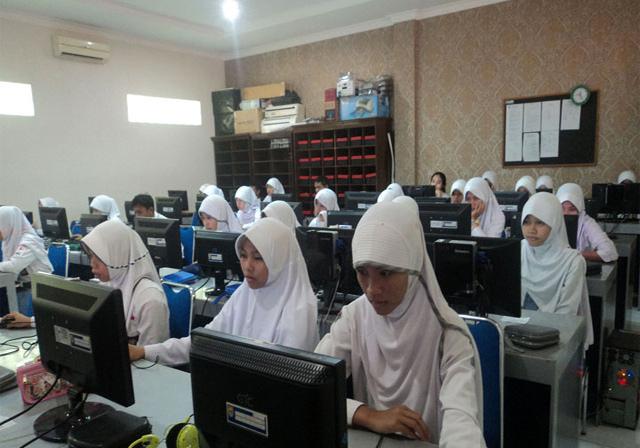 Untuk 30 SMPN UNBK Tahun Ini, DPRD Minta Disdik Persiapkan Fasilitas