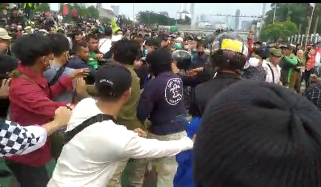 Puan Kecam Insiden Kekerasan Saat  Demo Mahasiswa di Depan Gedung DPR RI