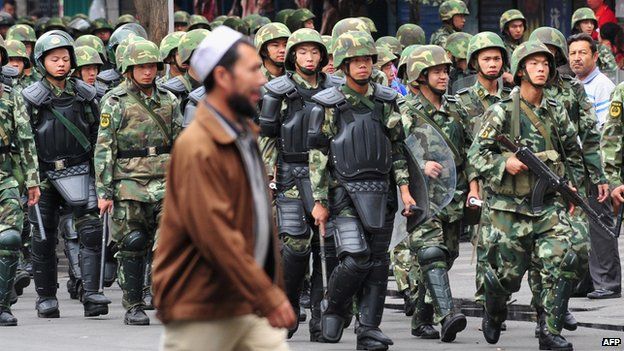 China Tangkap Banyak Muslim Uighur Tanpa Alasan