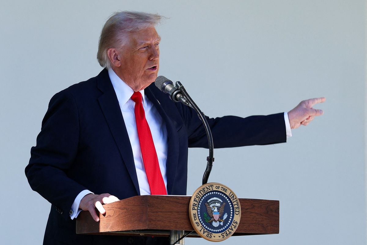 Trump Isyaratkan Keterbukaan Bahas Pencabutan Sanksi untuk Iran