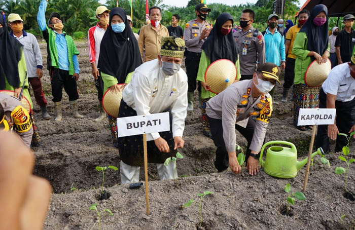 Bupati Siak Alfedri Apresiasi Kapolda Riau Canangkan Gerakan Jaga Kampung di Siak