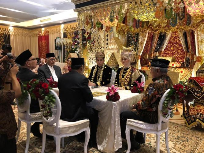 Pengusaha Bernando Basko Akhiri Masa Lajang dengan Mempersunting Alika