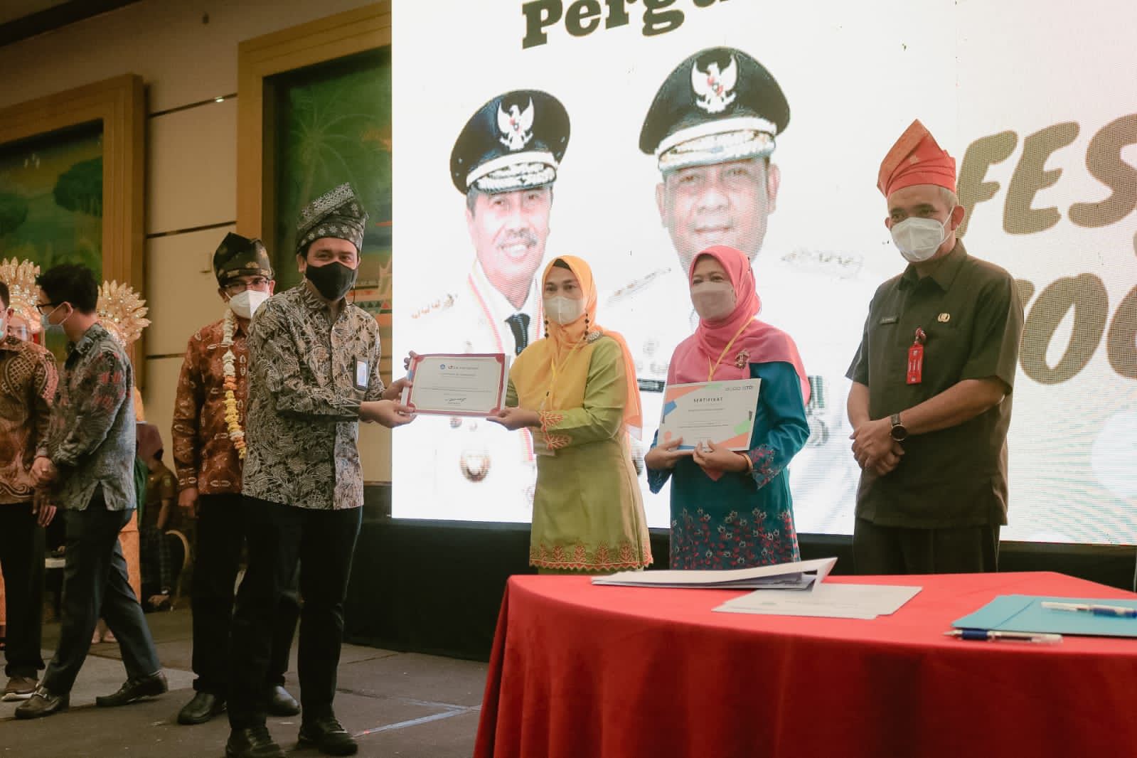Menteri Nadiem Makarim Apresiasi Terbitnya Pergub Vokasi di Provinsi Riau