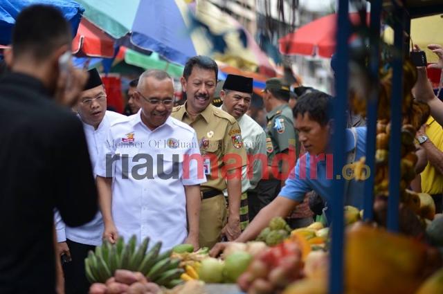 Pedagang Minta Gubri Tutup Pasar Kaget