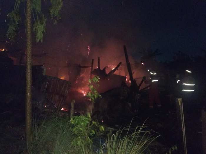 Gudang Sumur Bor di Payung Sekaki Pekanbaru Ludes Terbakar