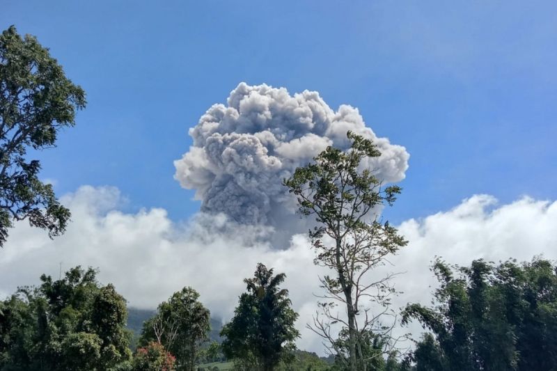 Gunung Marapi Kembali Erupsi