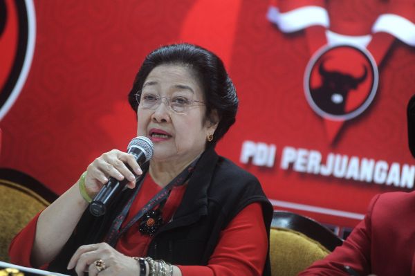 Megawati: Saya Tak Akan Lindungi Kader yang Tidak Taat