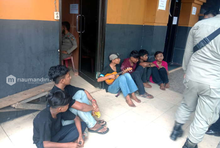 Tujuh Pengamen Sering Tiduran di Kantor Bapelkes Pekanbaru Diamankan