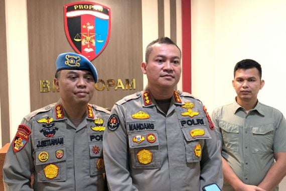 Penyidik Propam Polda Riau Tahan Kompol Petrus  