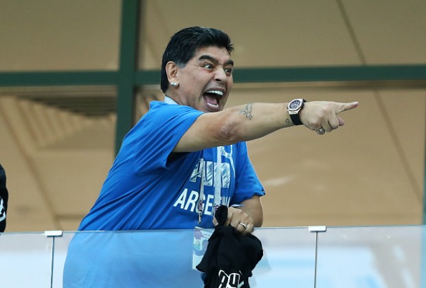 Maradona Kembali Latih Klub